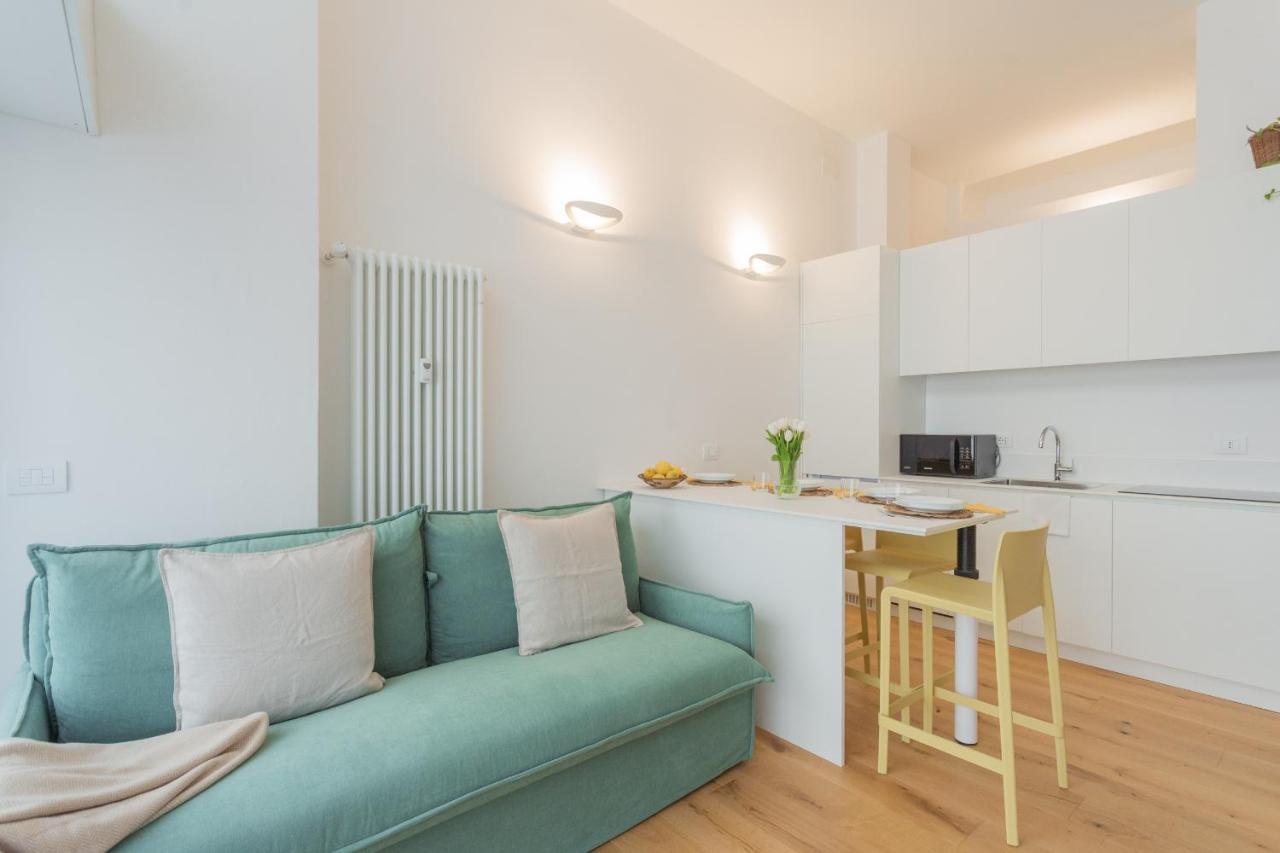 A Step From The Lake Apartment By Rent All Como Exterior foto