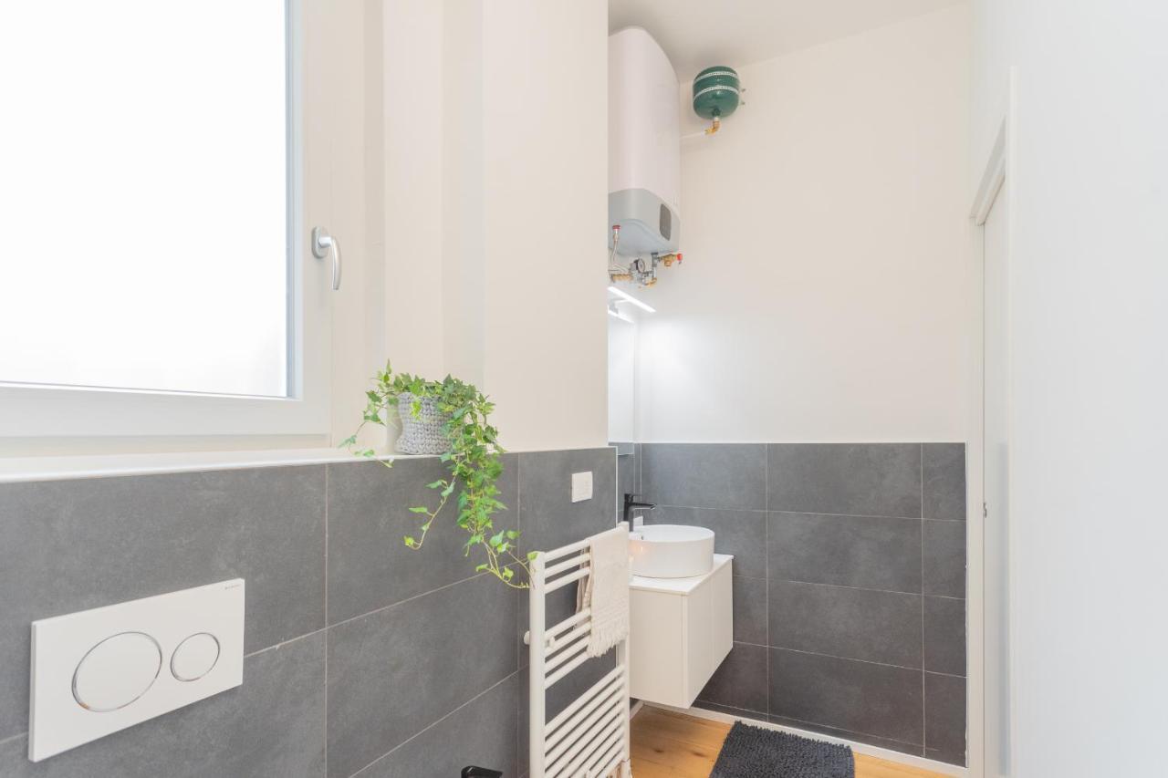 A Step From The Lake Apartment By Rent All Como Exterior foto