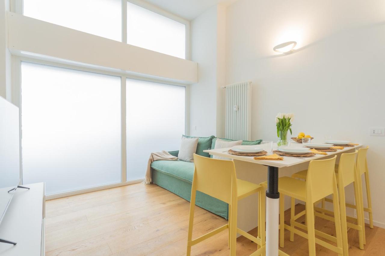 A Step From The Lake Apartment By Rent All Como Exterior foto